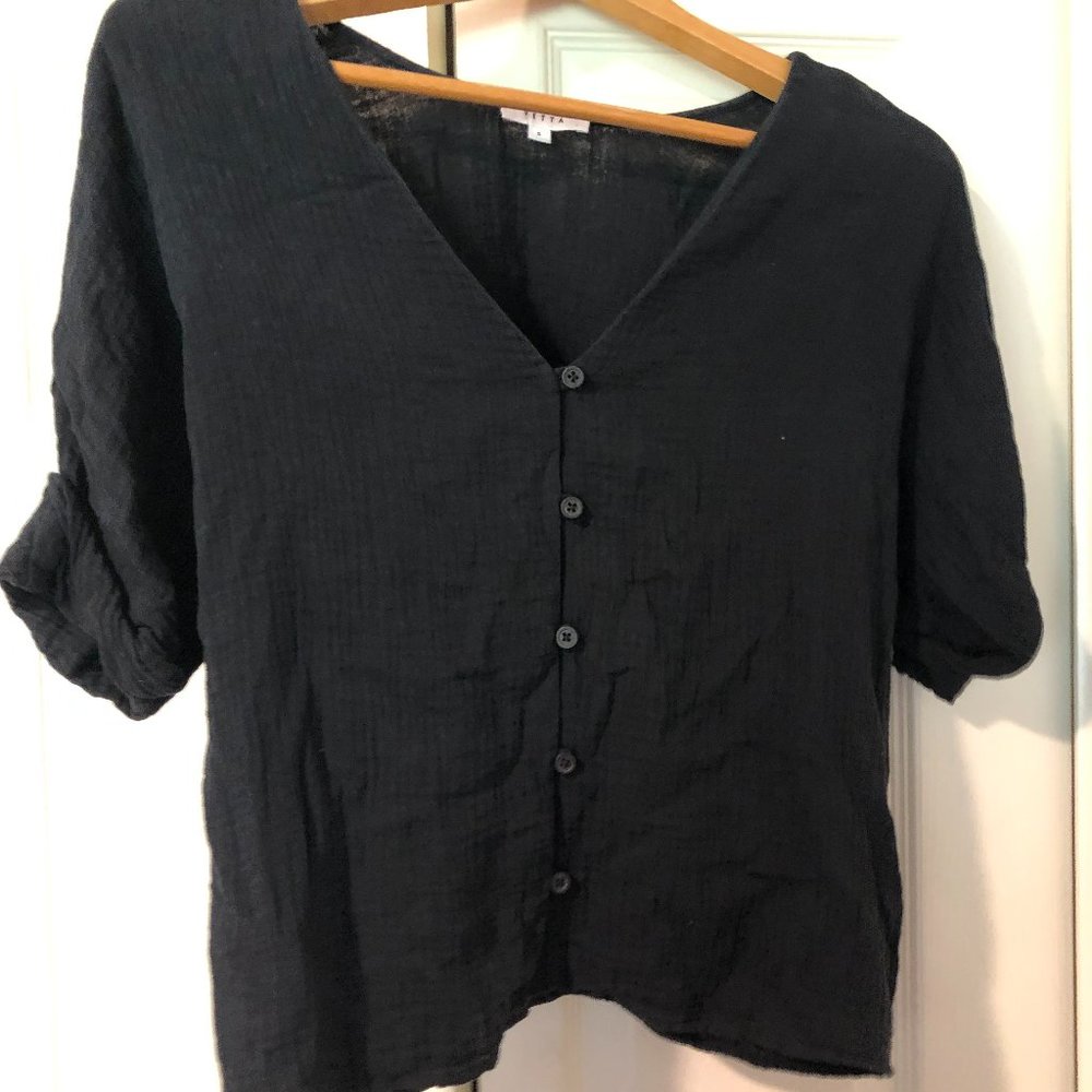 VETTA XS Top Organic Cotton Black Crop Button
